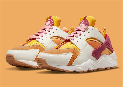 Buy Women's Nike Huarache Shoes & New Sneakers 